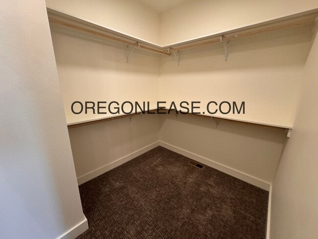 Building Photo - Brand New 3-Bed, 2.5-Bath Townhouse in Coburg