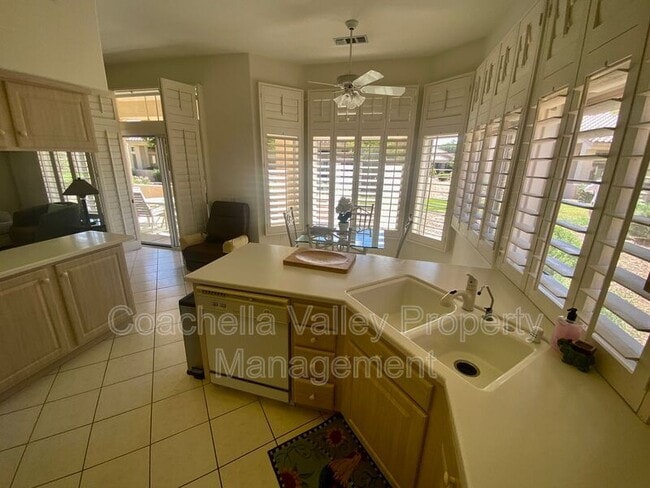 Building Photo - 78369 Yucca Blossom Dr