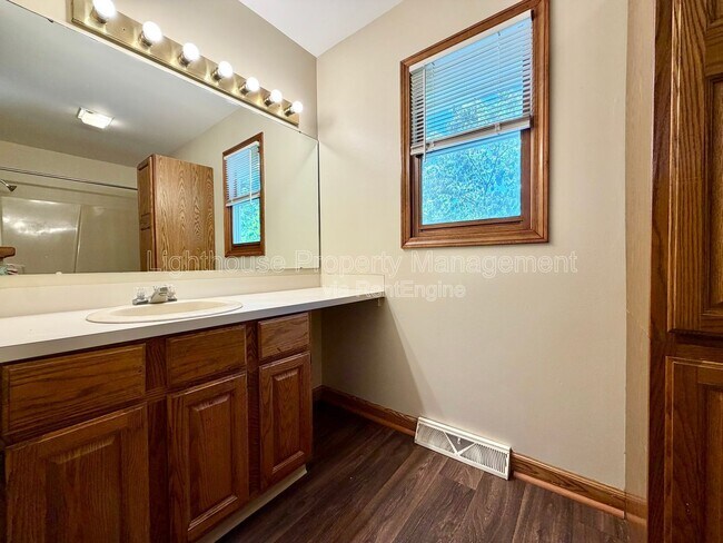 Building Photo - 3696 Senna Dr NE