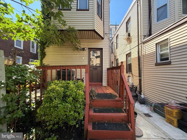 Building Photo - 4025 Green St