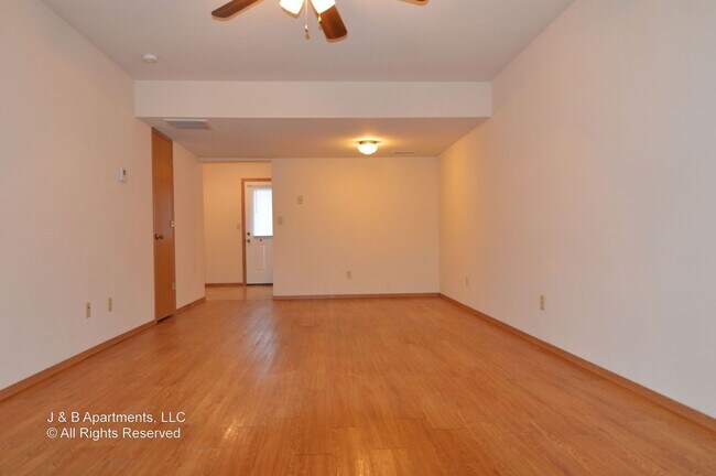 Building Photo - 20309 Skyview Dr