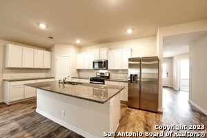 Building Photo - 6838 Whisper Grv