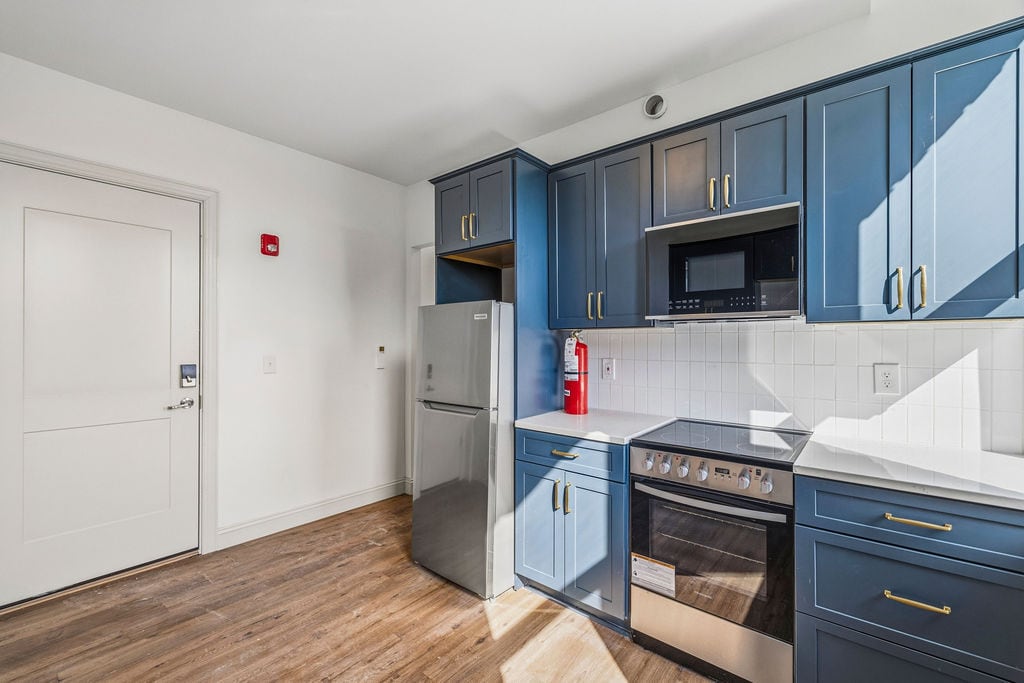 Unit 2 Kitchen - 319 Connecticut St
