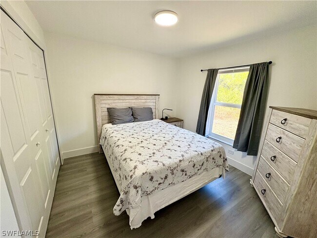 Building Photo - 6018 Lacota Ave