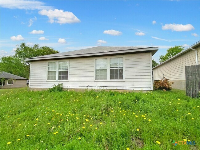 Building Photo - 1149 Mira Loma Ln