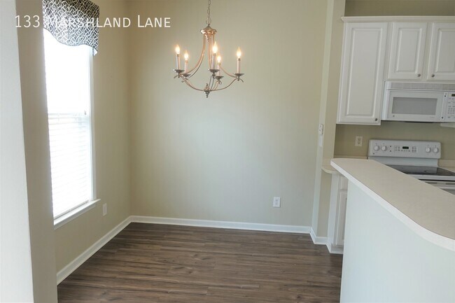 Building Photo - 133 Marshland Ln