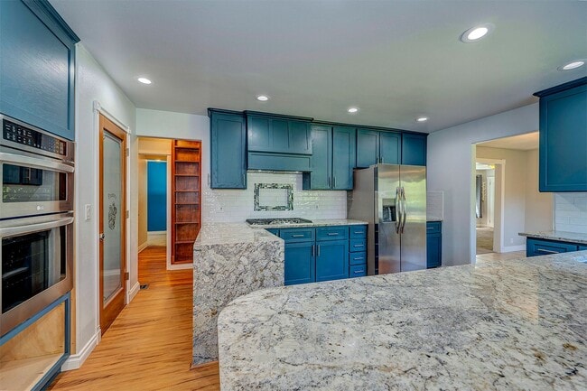 Building Photo - Bothell Rambler