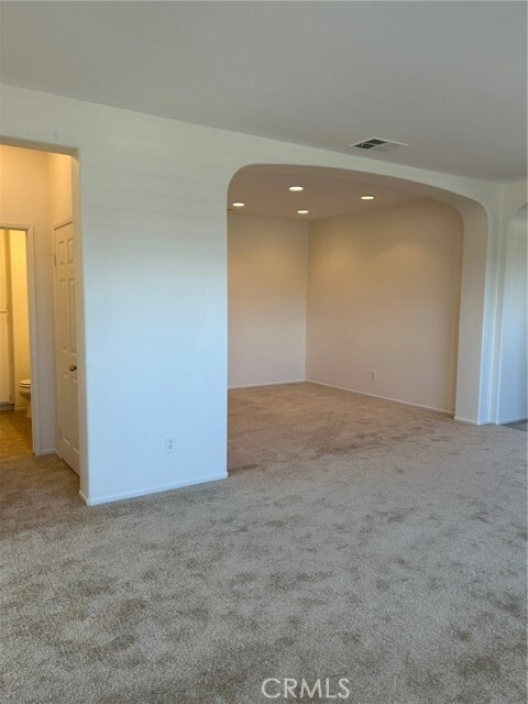 Building Photo - 35921 Camelot Cir