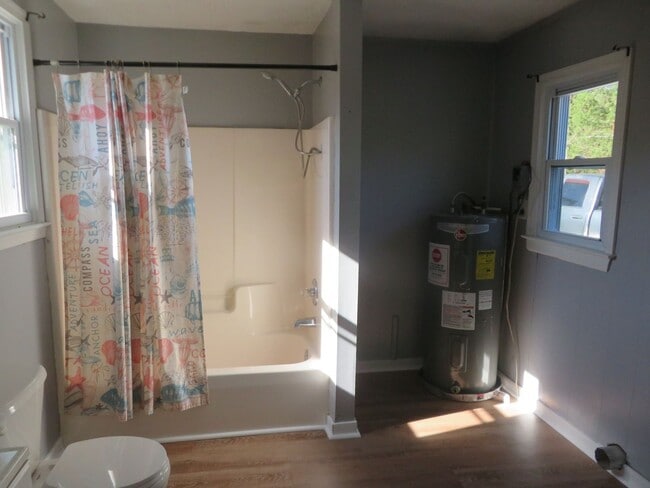 Building Photo - Dinwiddie County