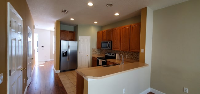 Building Photo - 14105 Christie Dr