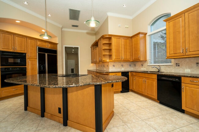 Building Photo - 3668 Windmoor Dr