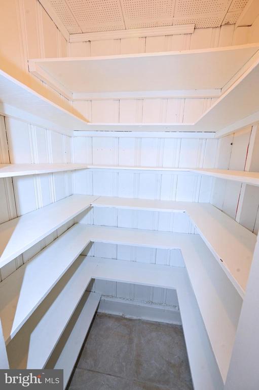 Building Photo - 2610 Lakehurst Ave