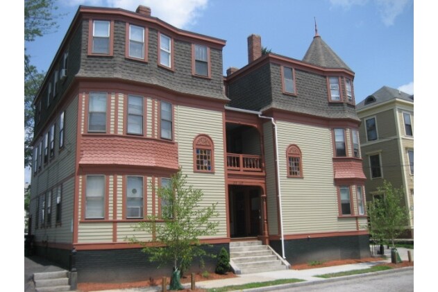 Building Photo - 111-119 Wood St
