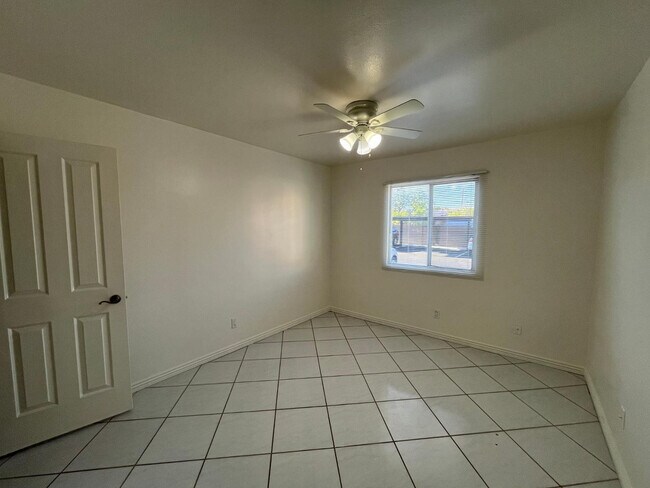 Building Photo - 12440 N 20th St