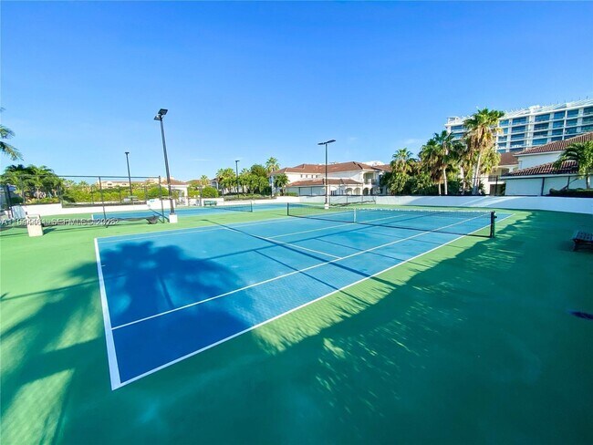 Building Photo - 3105 NE 184th St