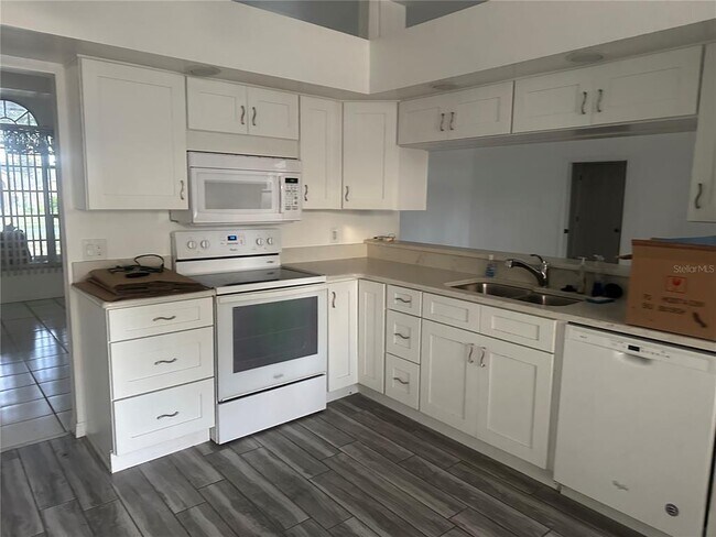 Building Photo - 1002 Shawnda Ln