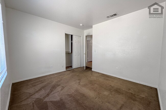 Building Photo - 3Bed/2Bath House at Northern Ave/87th Ave! Ready for Immediate Move-In! – Corner Lot!
