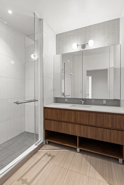 Building Photo - 311 11th Ave