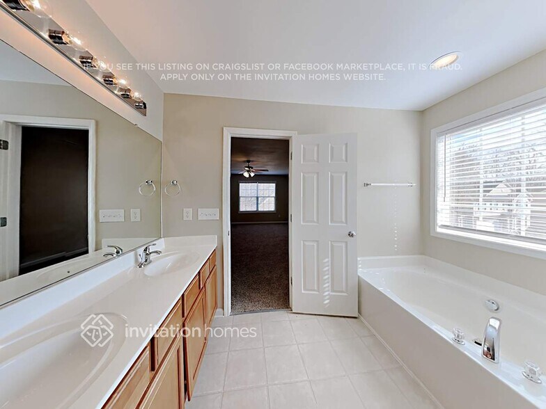 Building Photo - 5019 McKittrick Ln
