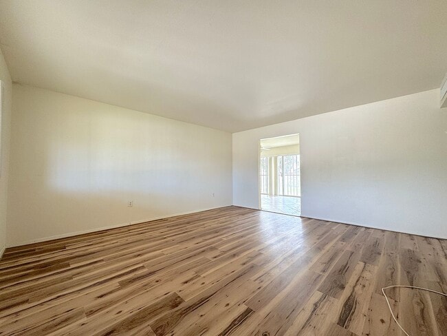 Building Photo - East El Paso 3 bed Refrig A/C!