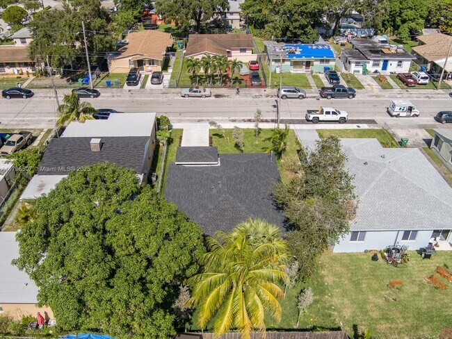 Building Photo - 1468 NW 51st St