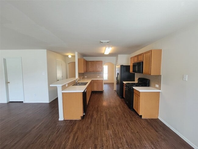 Building Photo - 2410 Lakecrest Village Ct