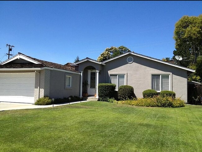 Building Photo - Beautiful Baker West Neighborhood