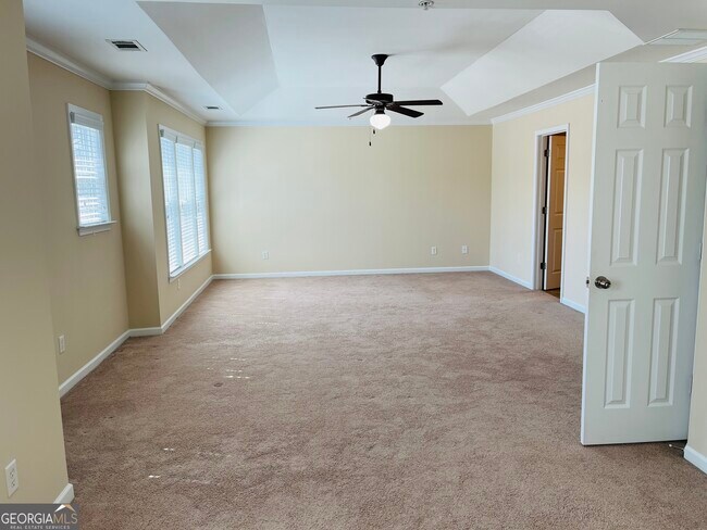 Building Photo - 39 Tahoe Dr