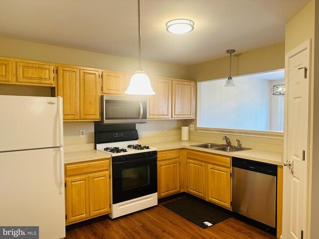 Building Photo - 109 Cardinal Ln