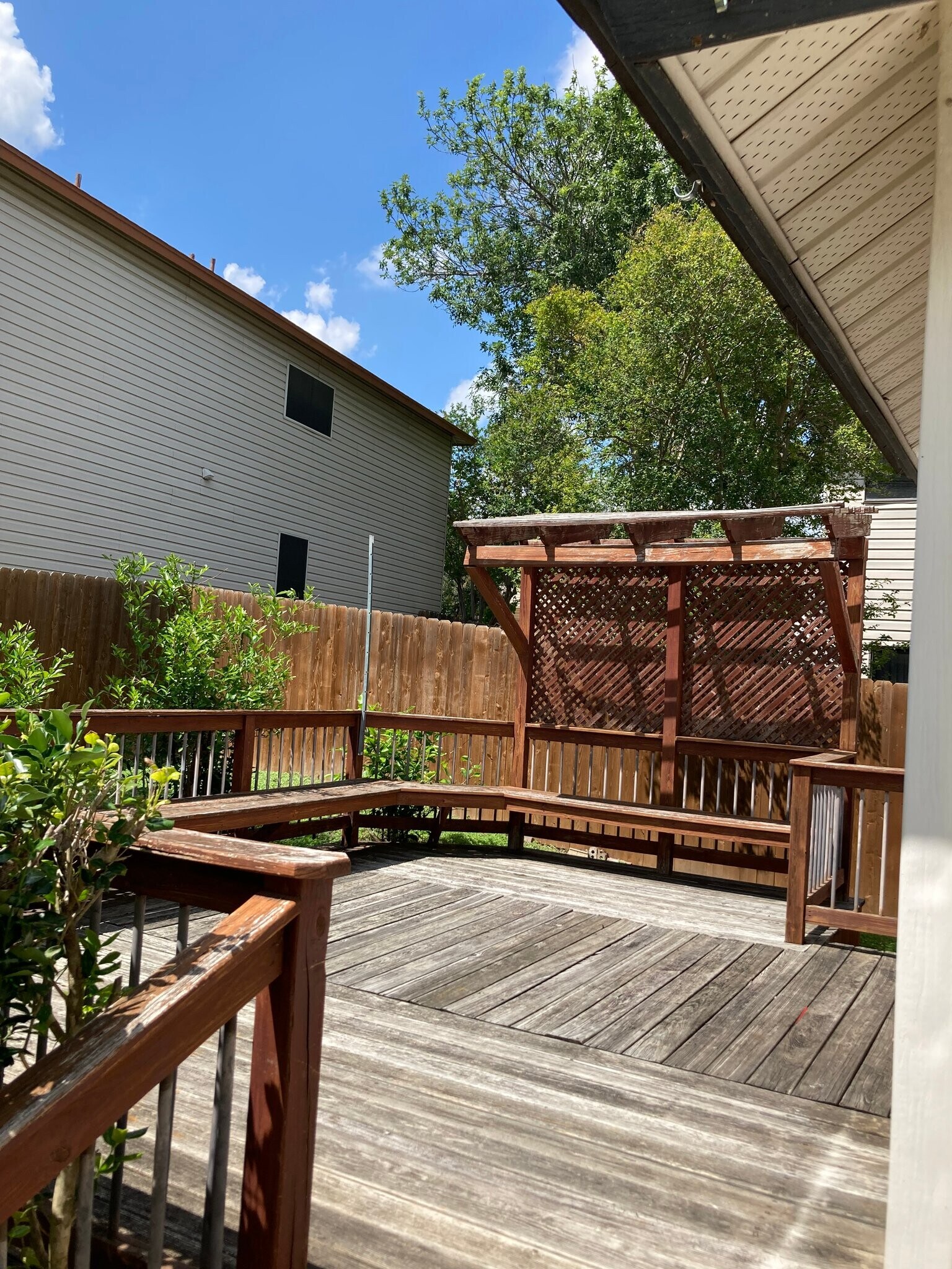 Building Photo - 9307 Mountain Field Dr