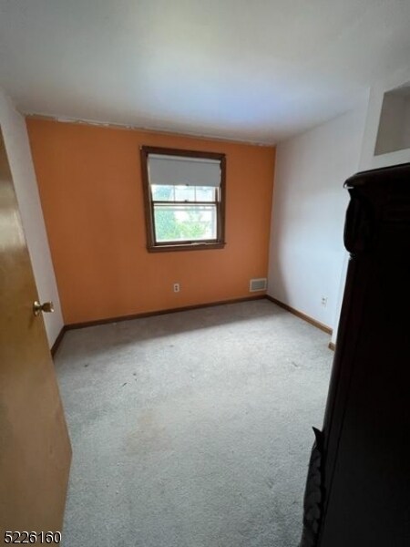 Building Photo - 27 Garwood Ct S