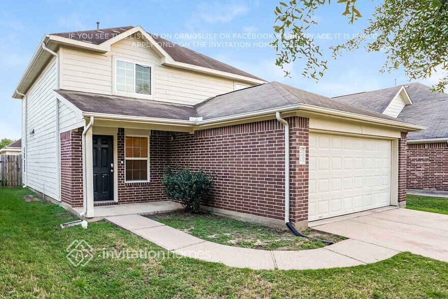 Building Photo - 18811 Dennington Dr