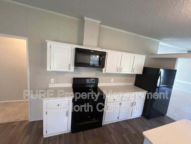 Building Photo - 318 Rankin Hill Rd