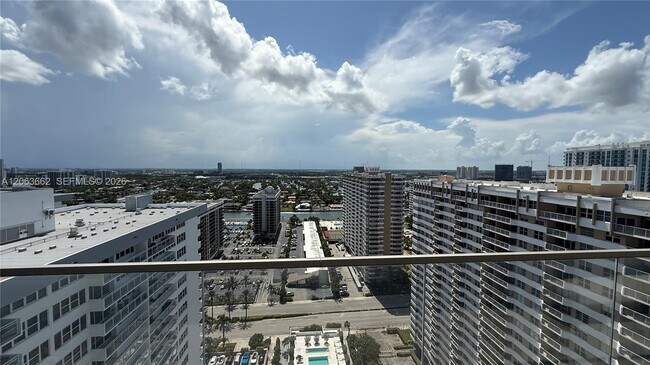 Building Photo - 2000 S Ocean Dr