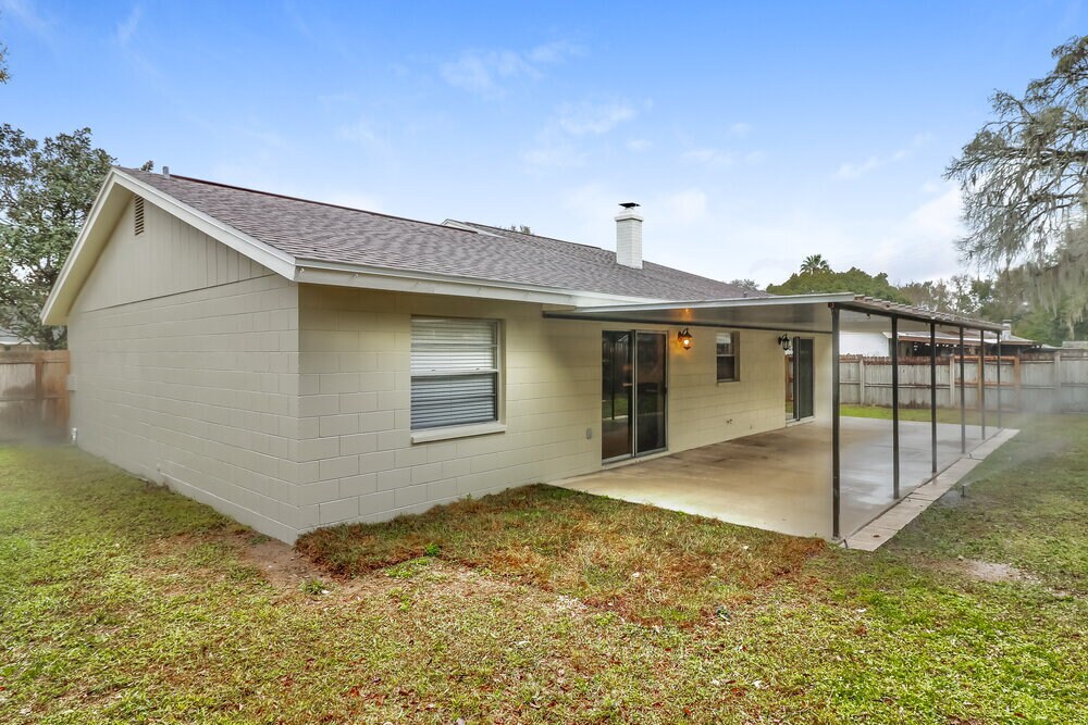 Building Photo - 1828 Craven Dr