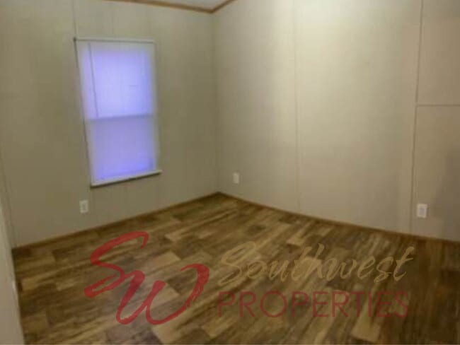 Building Photo - 2 Bedroom 1 Bath Cozy Country Living