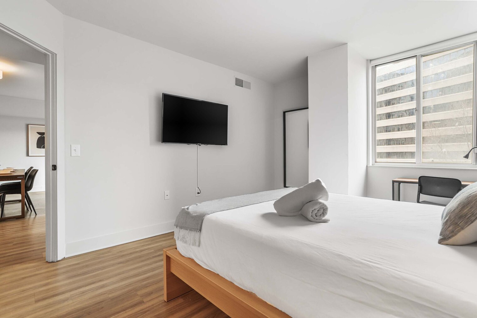 Building Photo - 1221 S Eads St