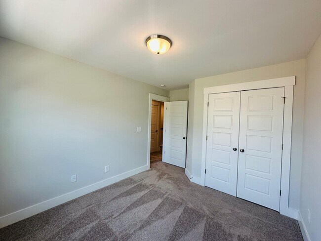 Building Photo - 5577 Stafford Rd