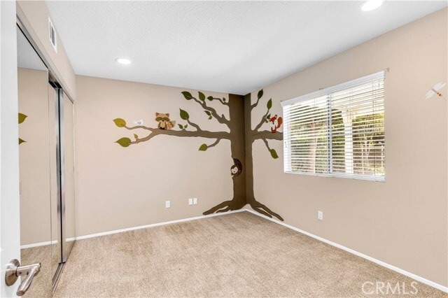 Building Photo - 6 Tavella Pl