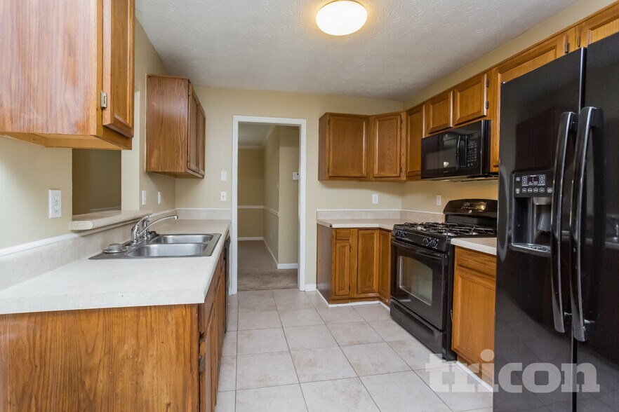 Building Photo - 3252 Poplar Ridge Ct