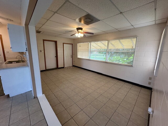 Building Photo - Lakeshore Gem with 3 Bedrooms and 2 Full B...