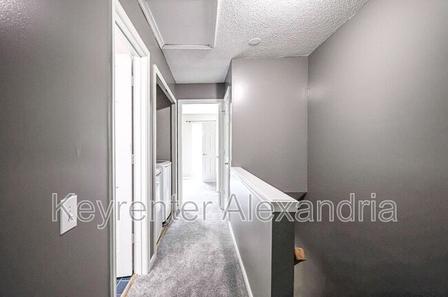 Building Photo - 7107 Tolliver St