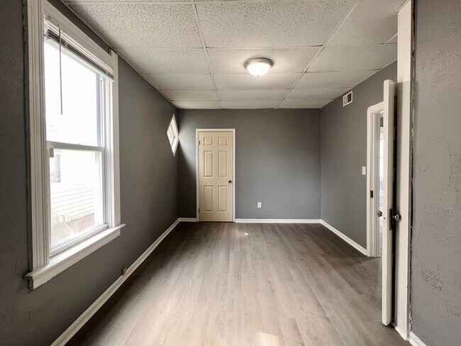 Building Photo - 3010 Warsaw St