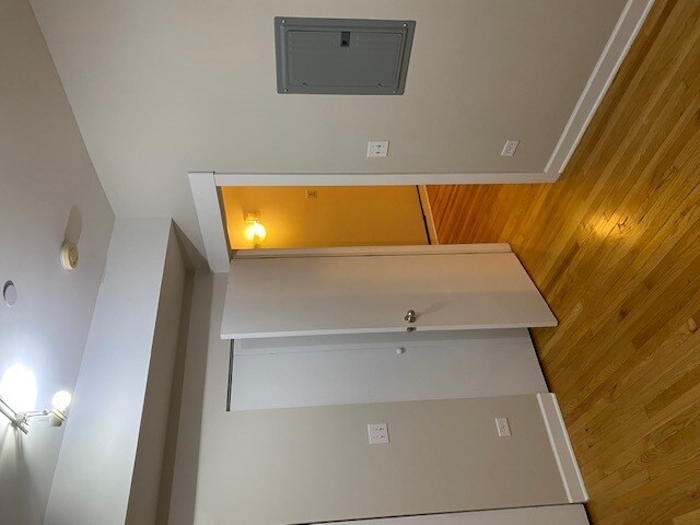 Building Photo - 2537 Prairie Ave