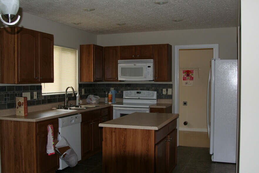 Building Photo - 9168 Belvedere Ct