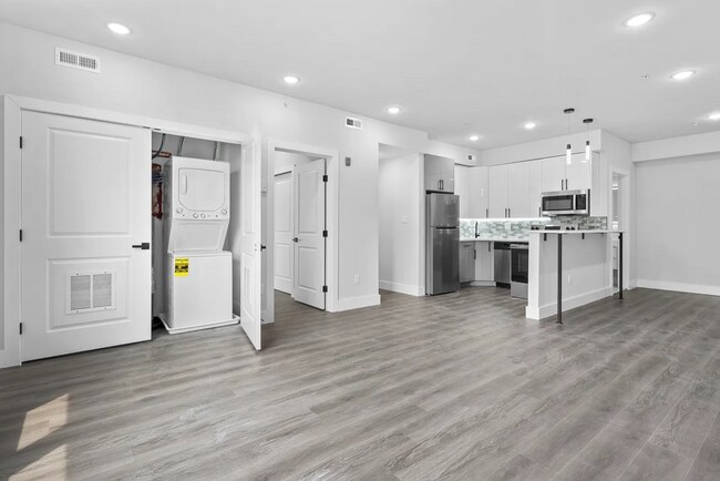 Building Photo - 1108 W Dauphin St