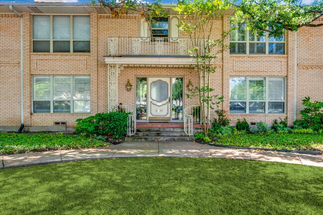 Building Photo - 8629 Edgemere Rd