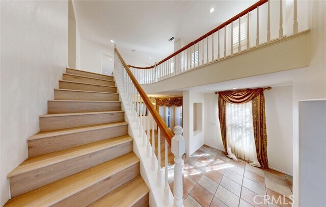 Building Photo - 19 Sorbonne St