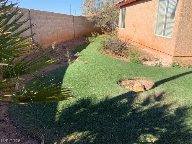 Building Photo - 216 Red Cloud Terrace