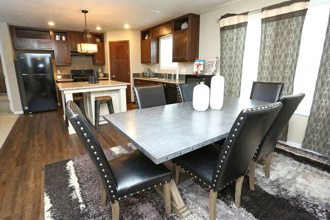 Interior Photo - Independence Commons